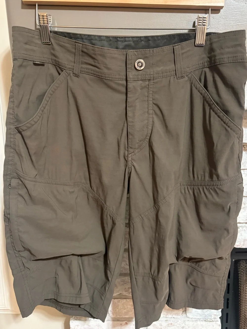 Kuhl Men's Olive Green Men's Hiking Cargo Shorts - Picture 1 of 6